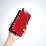 Fujitsu Lifebook UH900: жіночий ноутбук розміром з косметичку